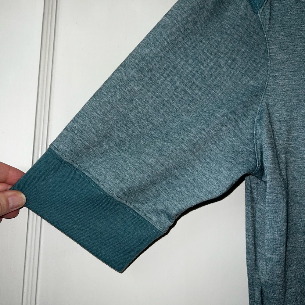REI VNeck heathered teal athletic shirt - Picture 4 of 6